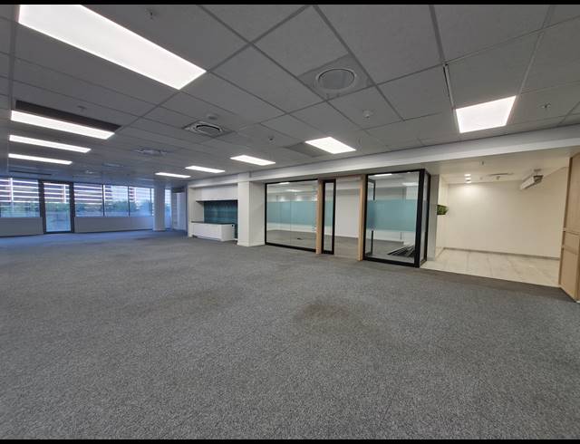 426M² OFFICE TO LET IN SANDTON CENTRAL